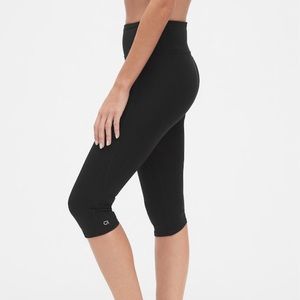 GAP Gapfit Black Cropped Leggings